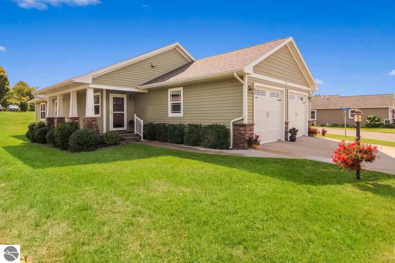 2112 Chrystal Ridge Drive - Photo 1