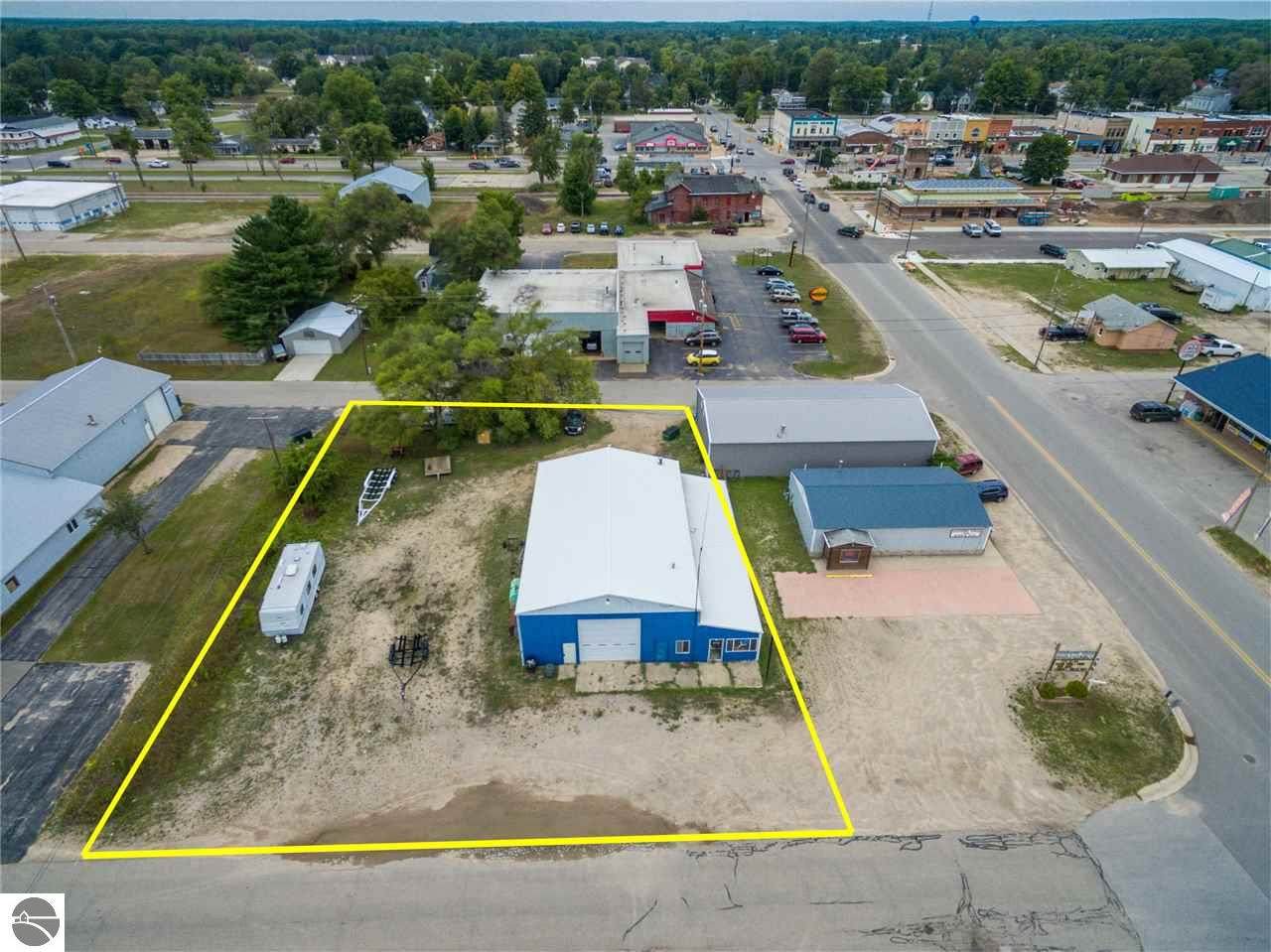 402 Pine Street - Photo 1