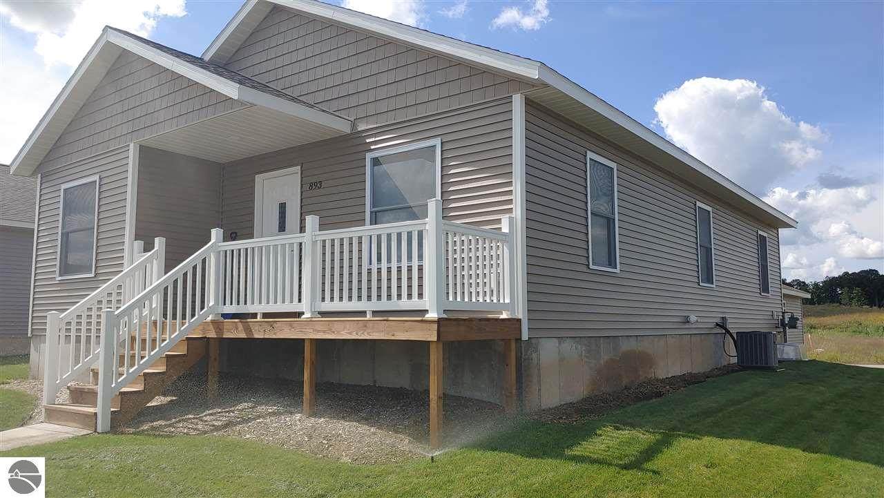 893 Cobalt Street - Photo 1