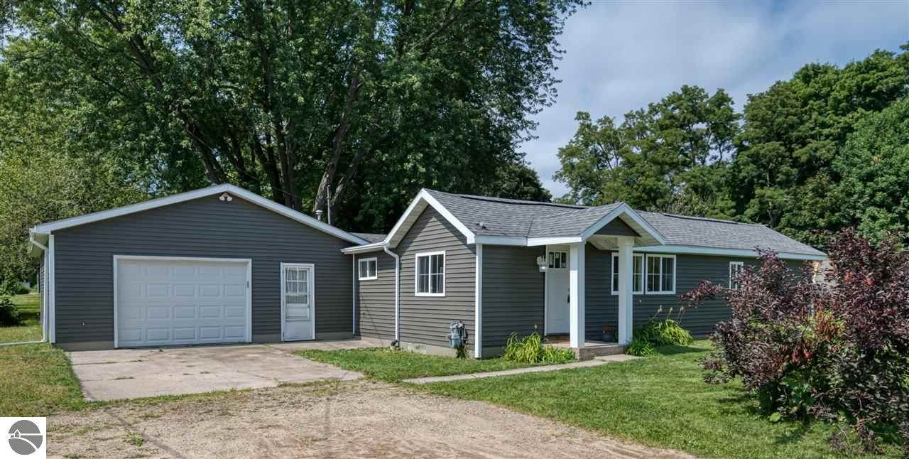 206 Charles - Photo 1