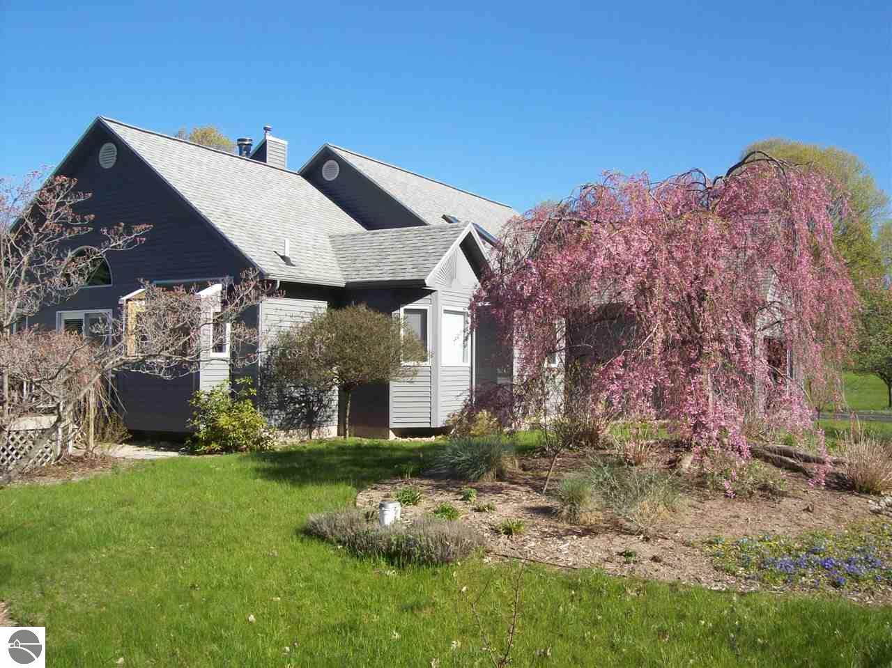 1041 Bayside Drive - Photo 1