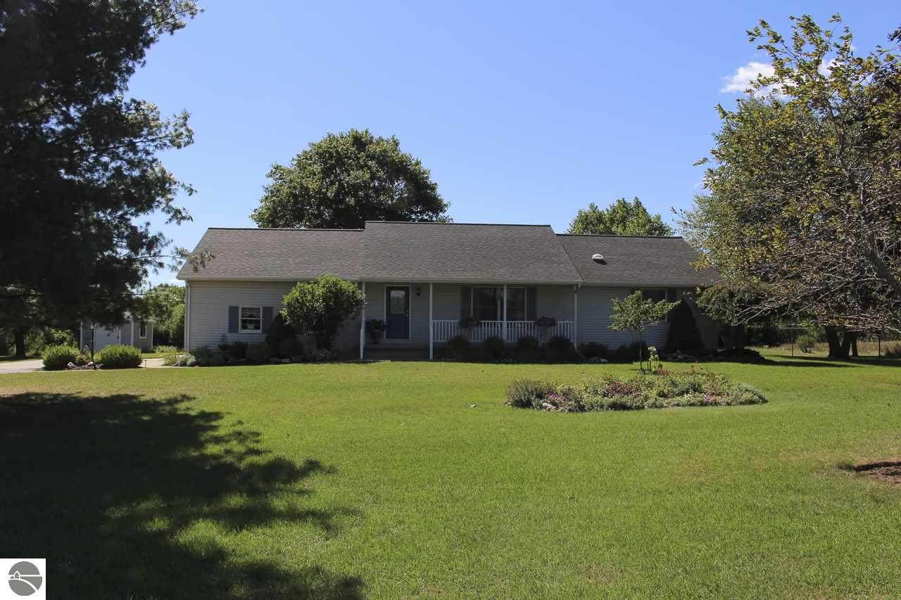 421 East Drive - Photo 1