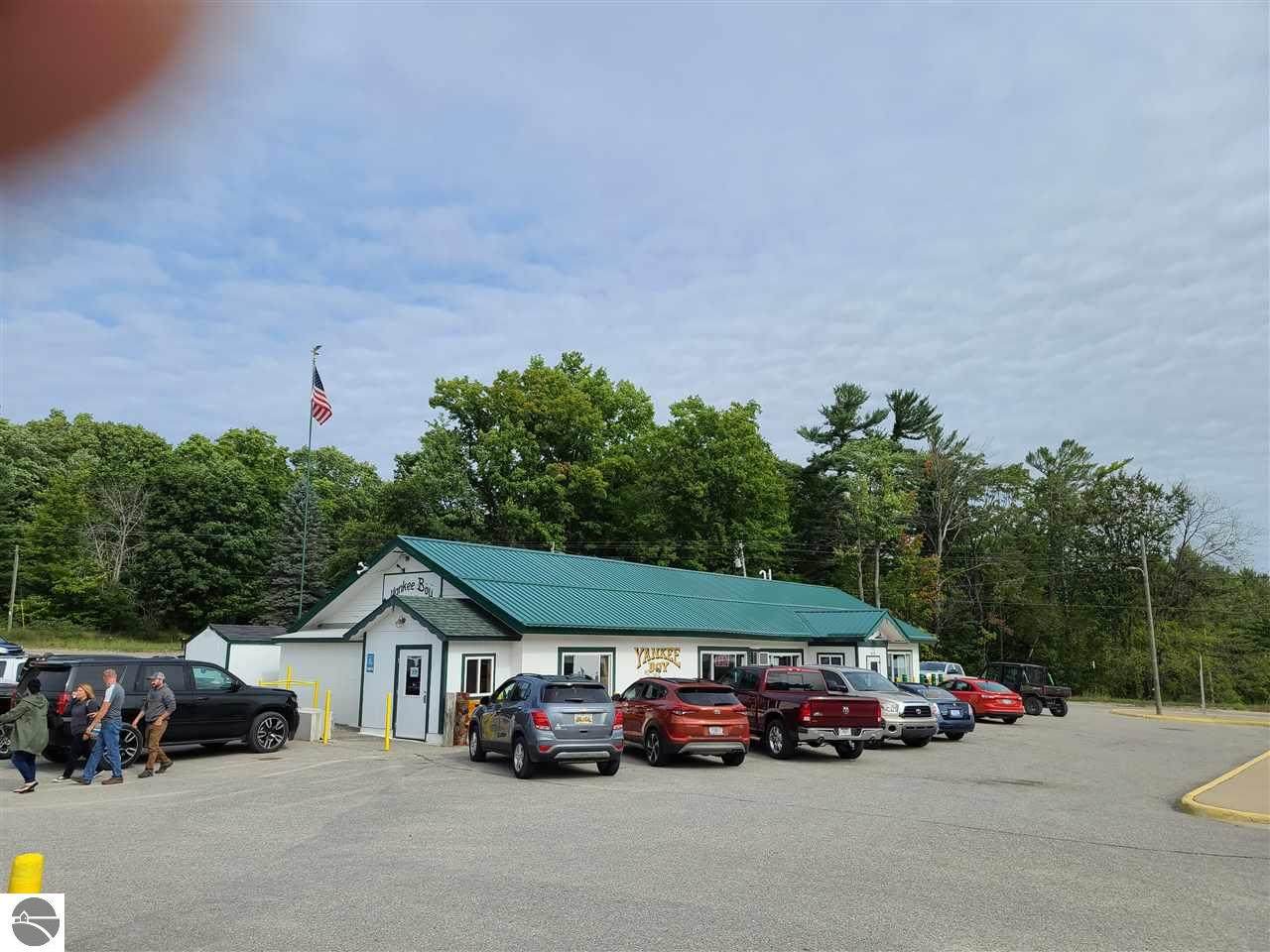 5026 Us-131 - Photo 1