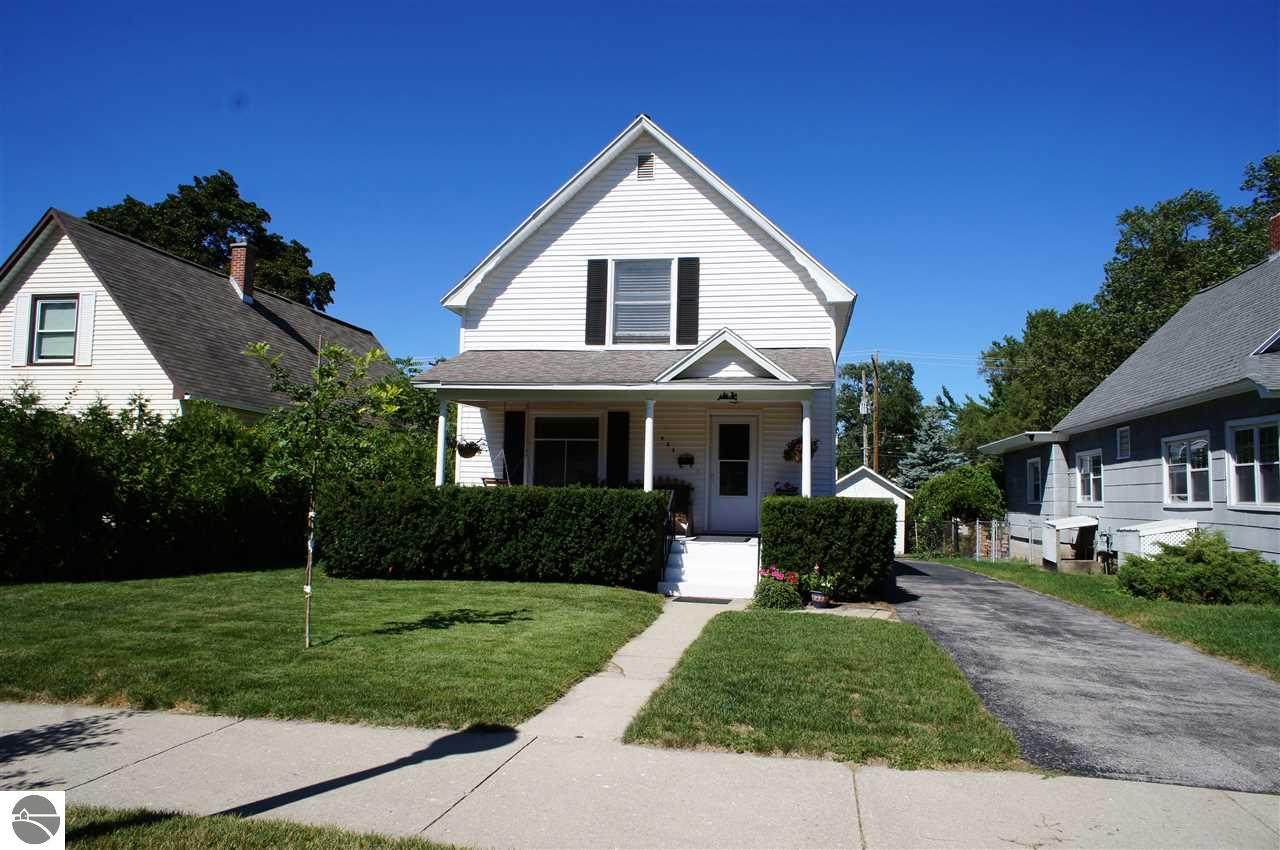 923 State Street - Photo 1