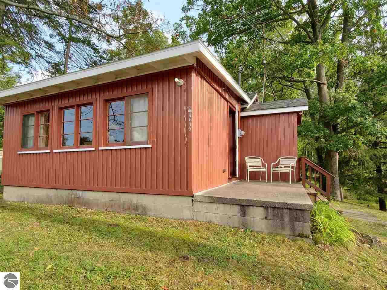 4612 Lakeview Drive - Photo 1