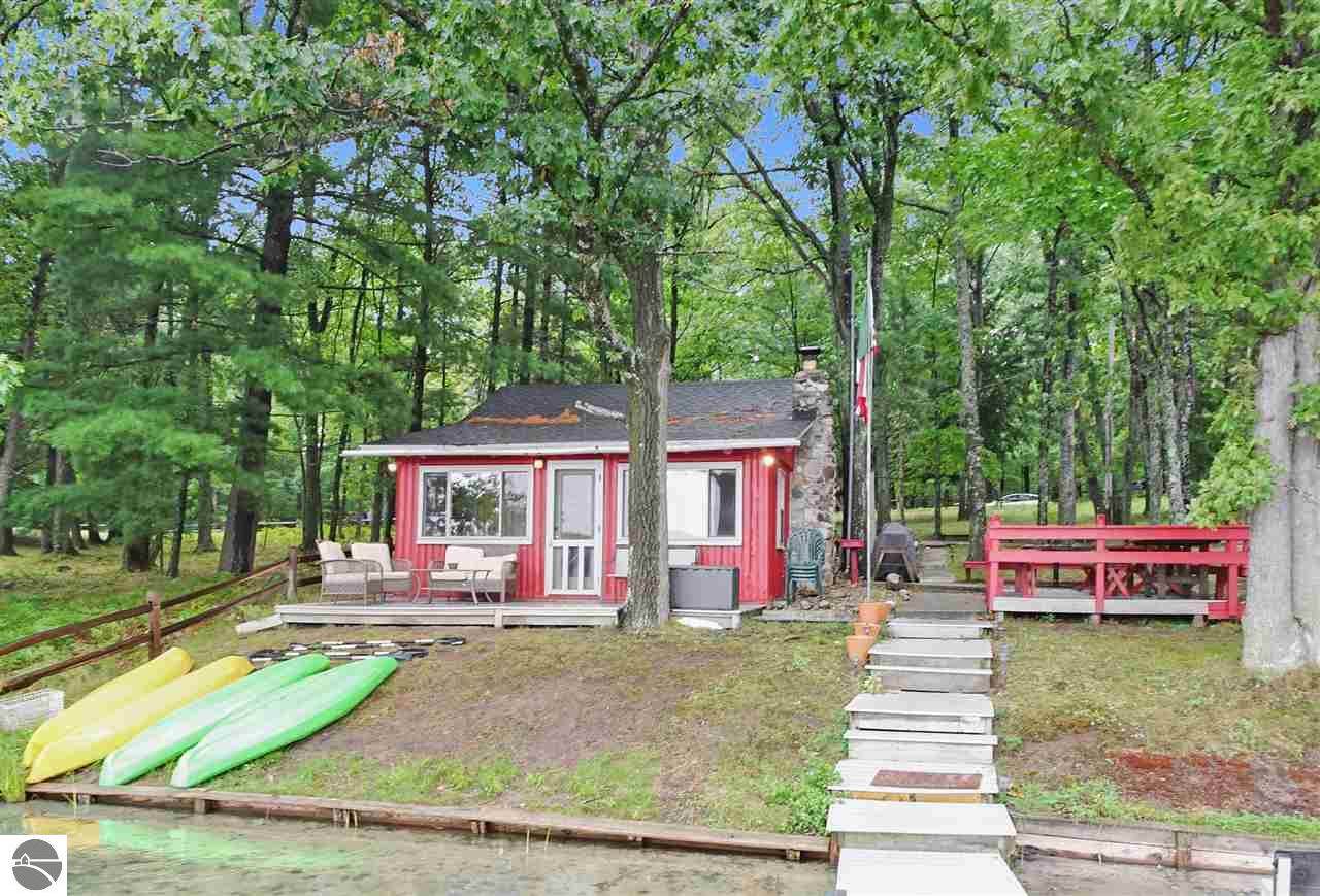 5898 Rennie View Road - Photo 1