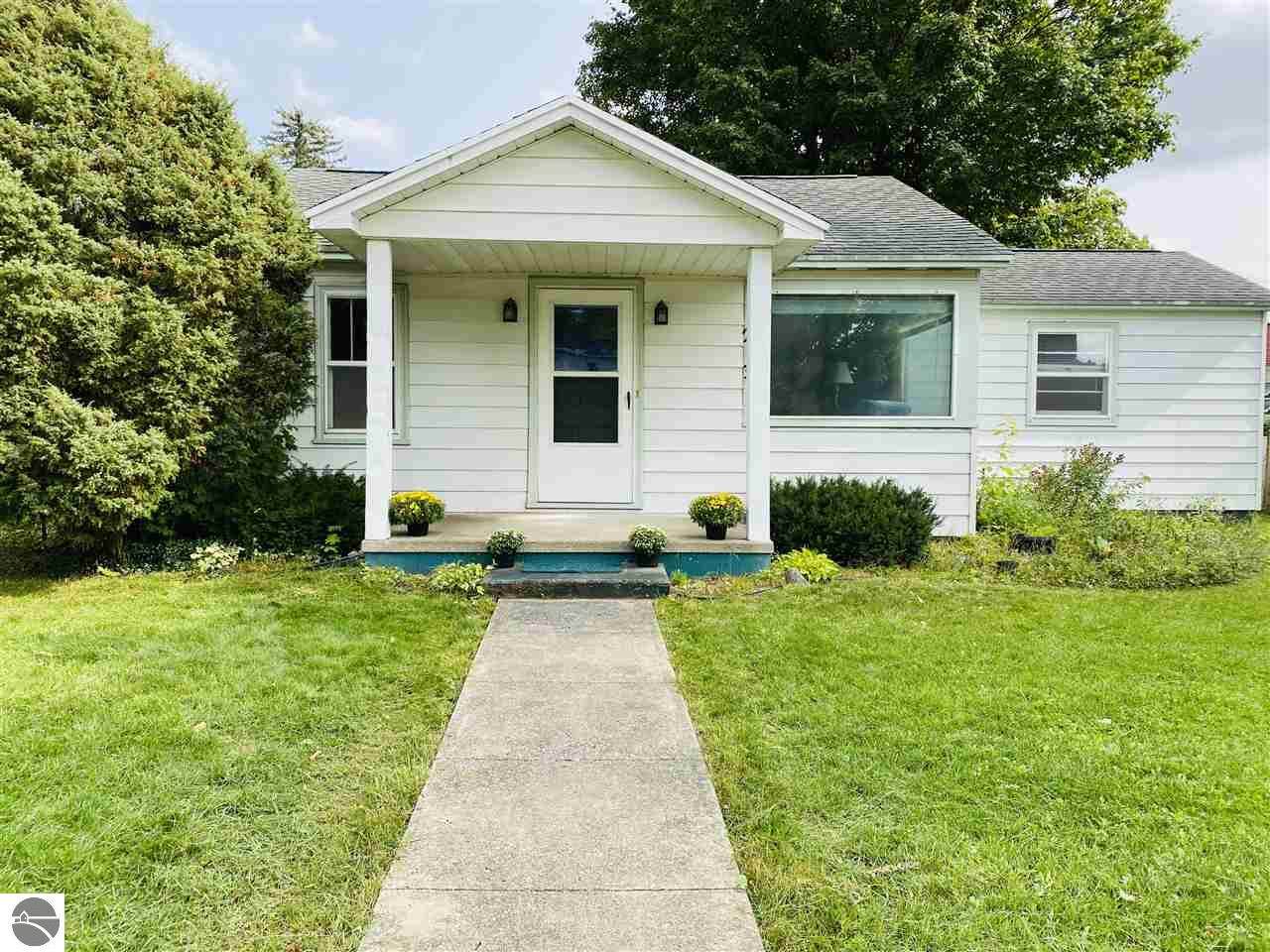 213 Cherry - Photo 1