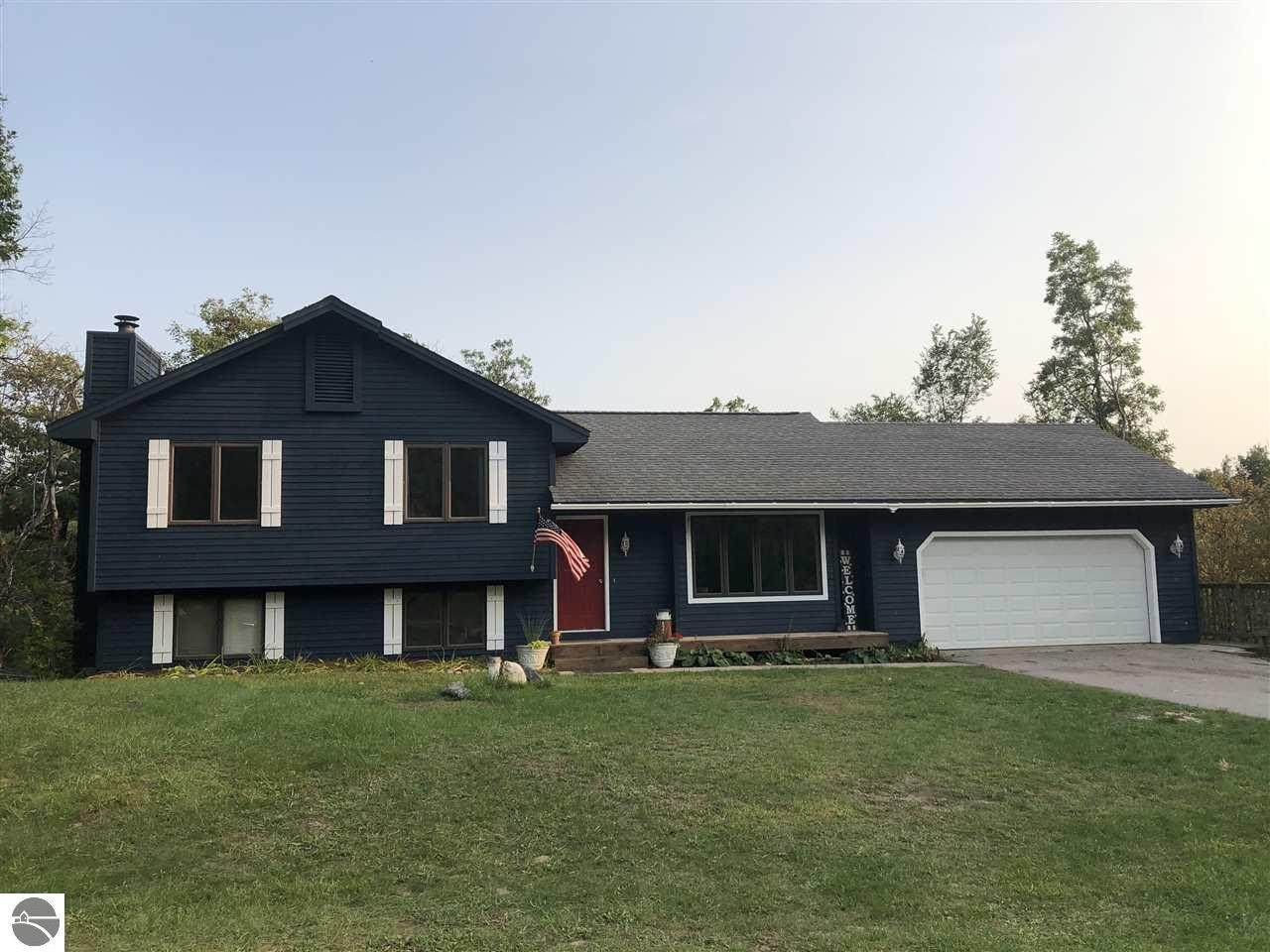 2984 Cedarwood Lane - Photo 1