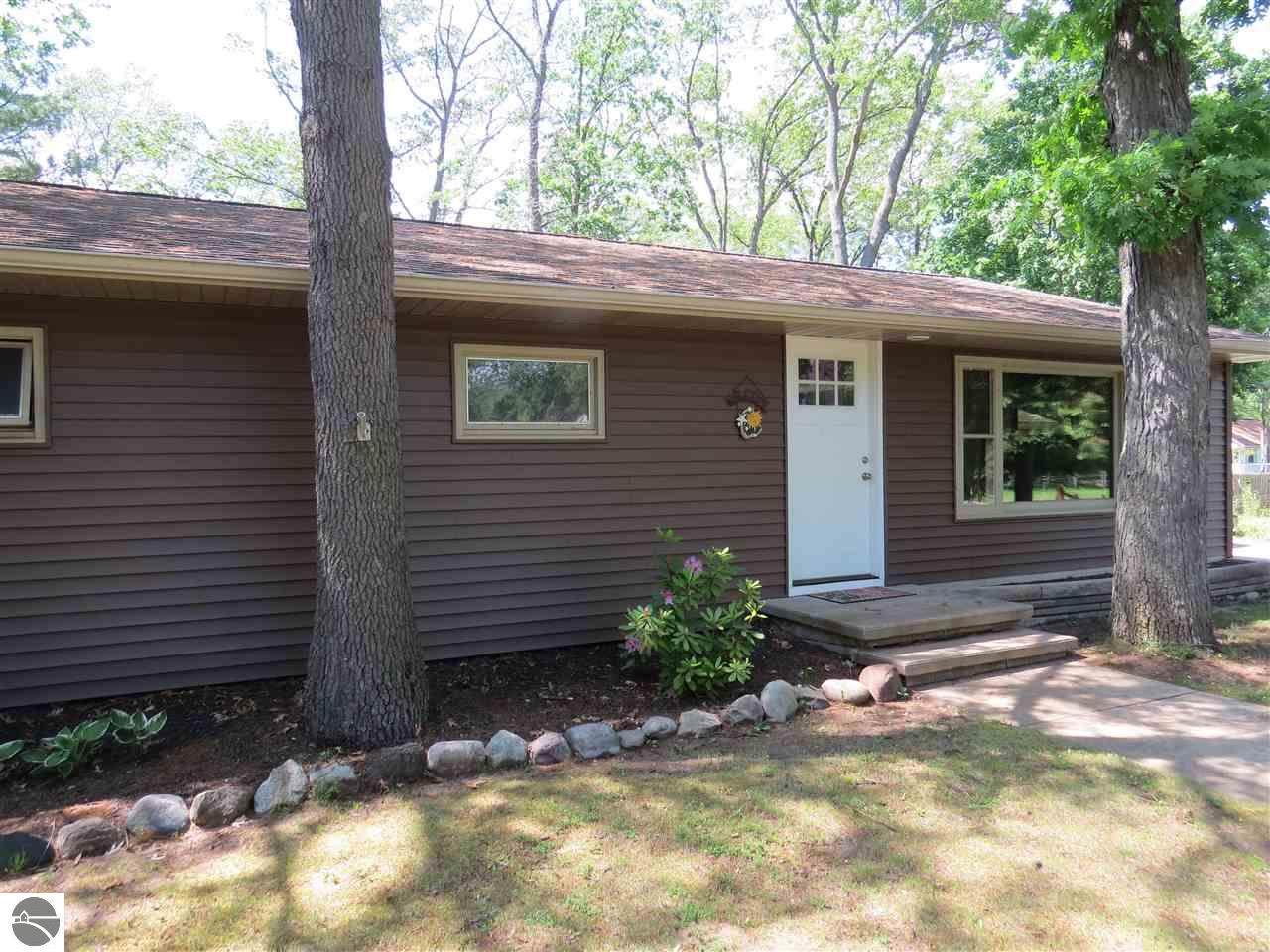 930 Juniper - Photo 1