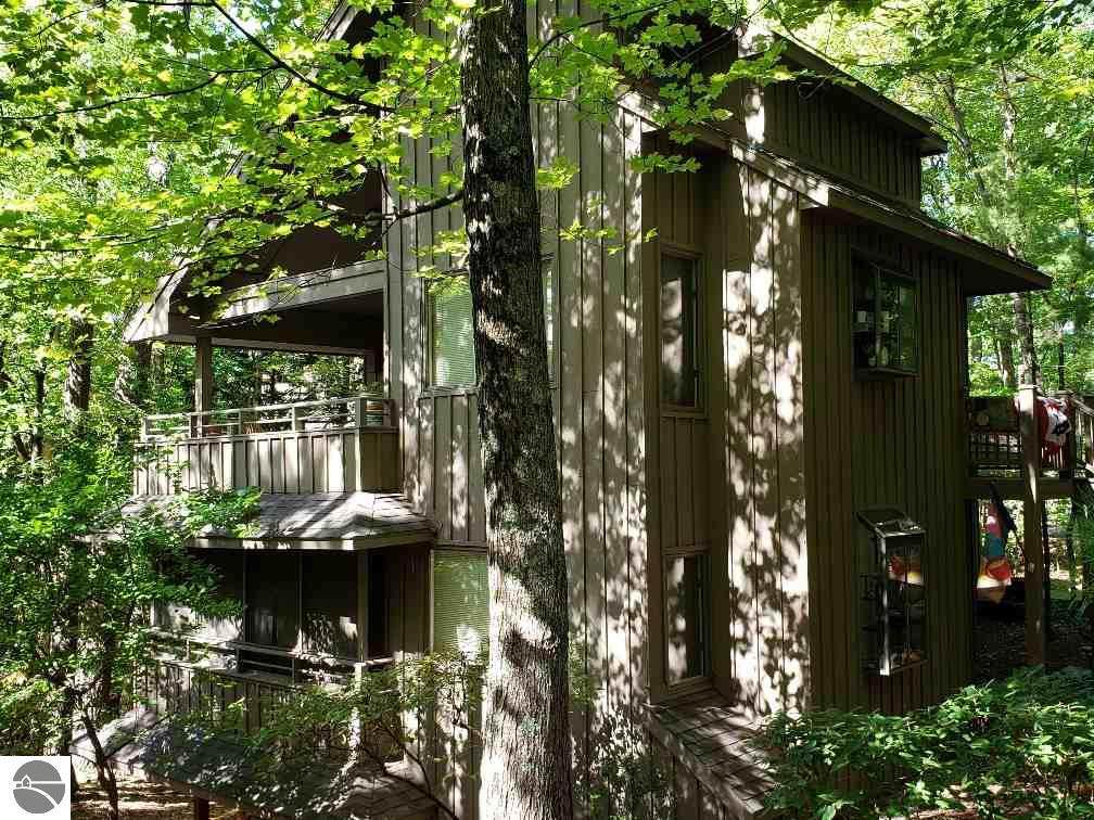 37 Hawks Nest - Photo 1