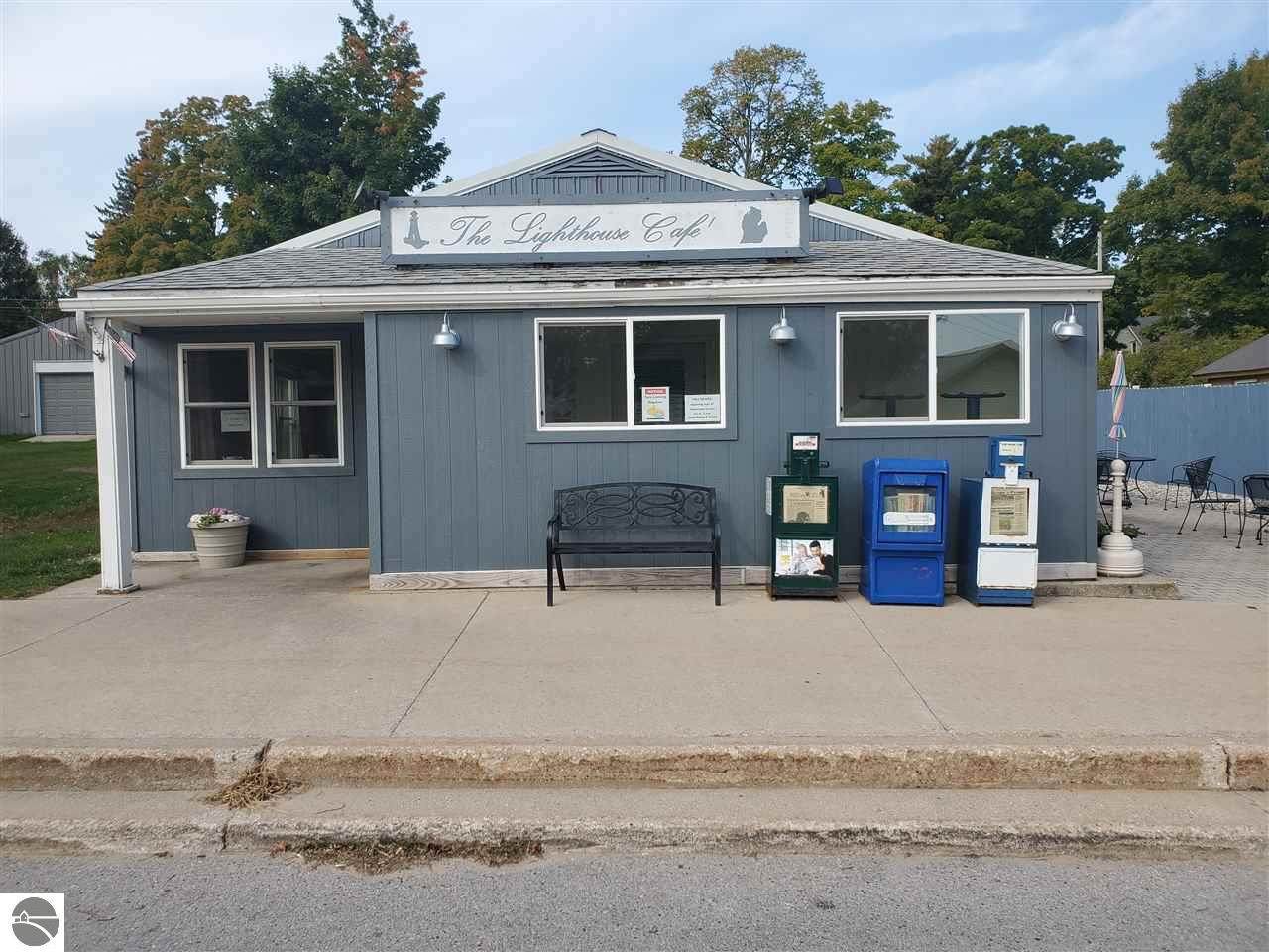735 Frankfort Avenue - Photo 1