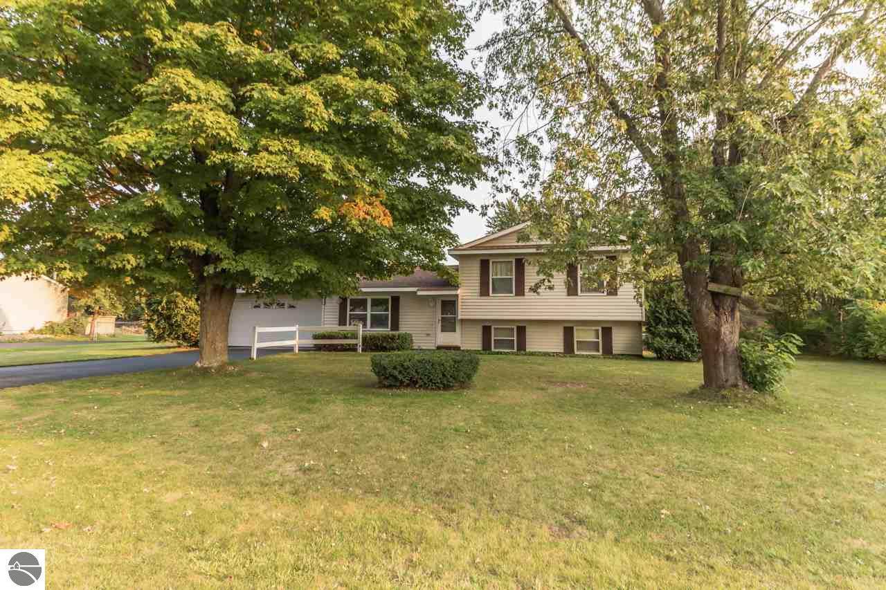 5953 Robert Drive - Photo 1