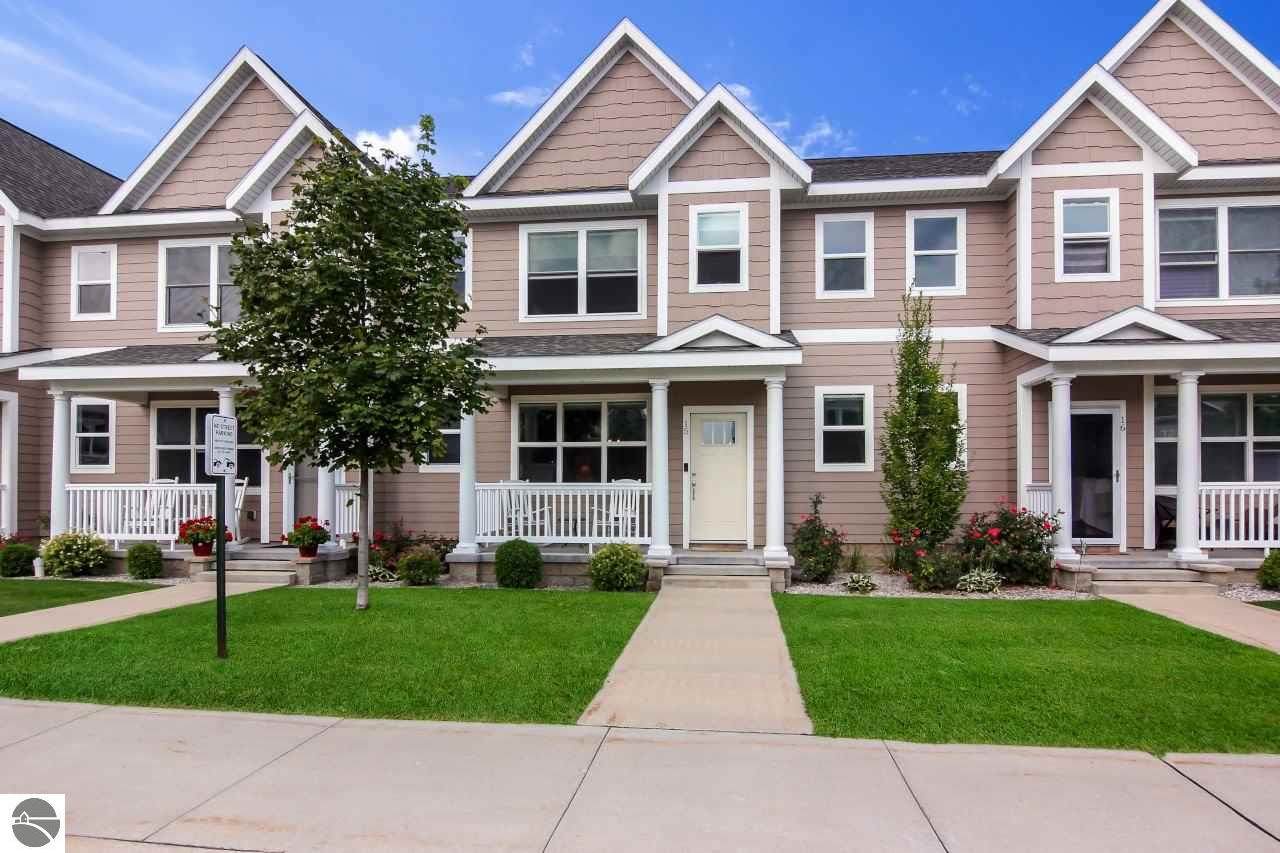 976 Lake Ridge Drive - Photo 1