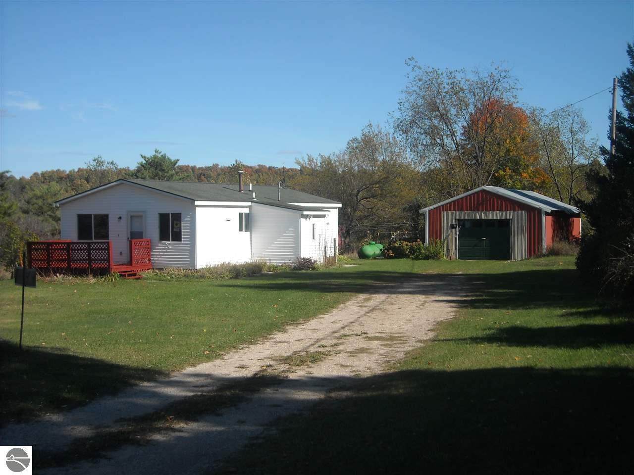 2153 Moss Road - Photo 1