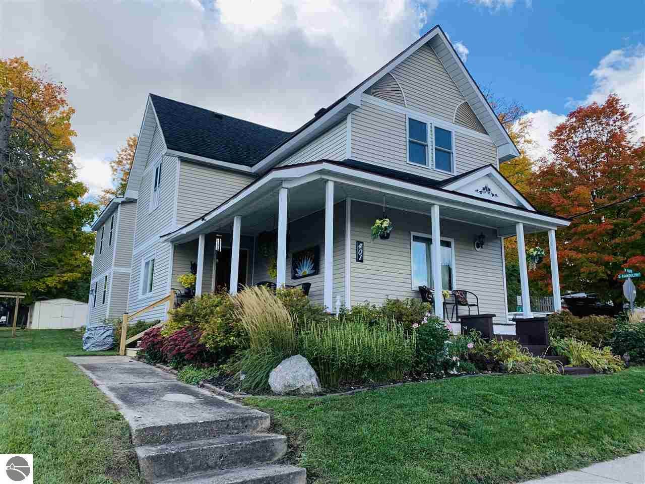 401 Main Street - Photo 1
