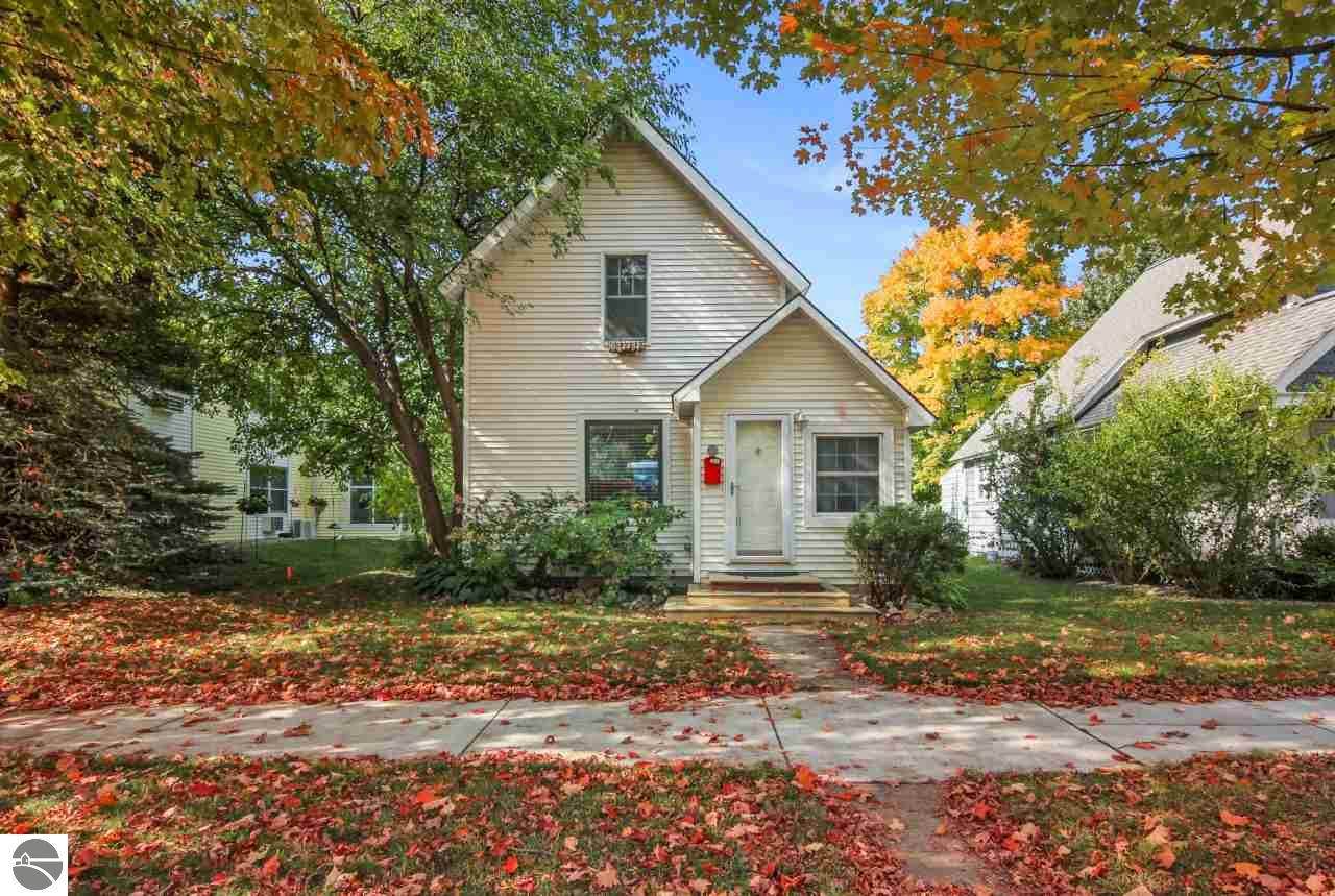 324 Spruce Street - Photo 1