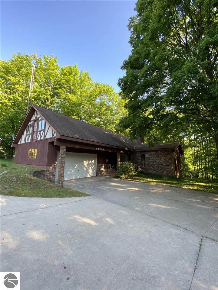 4655 Kenel Road - Photo 1