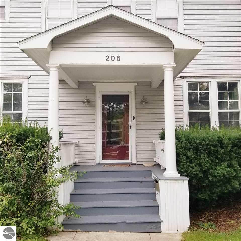 206 Michigan Avenue - Photo 1