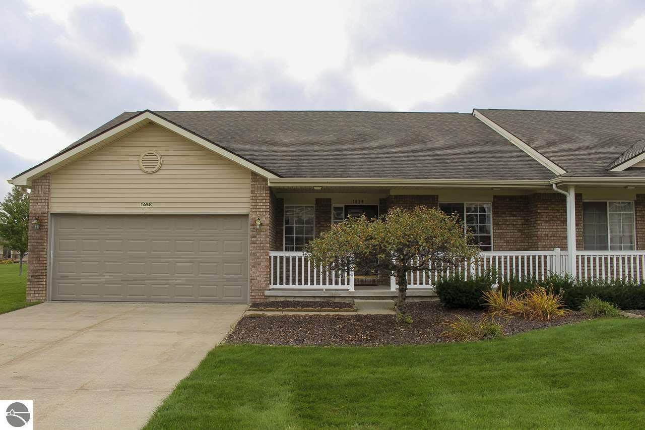 1658 Chippewa Way - Photo 1