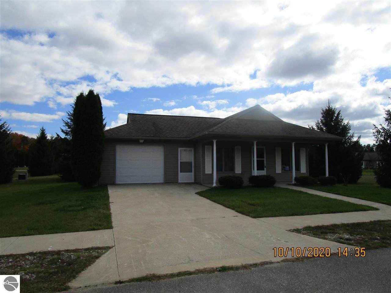9542 Cumberland Drive - Photo 1