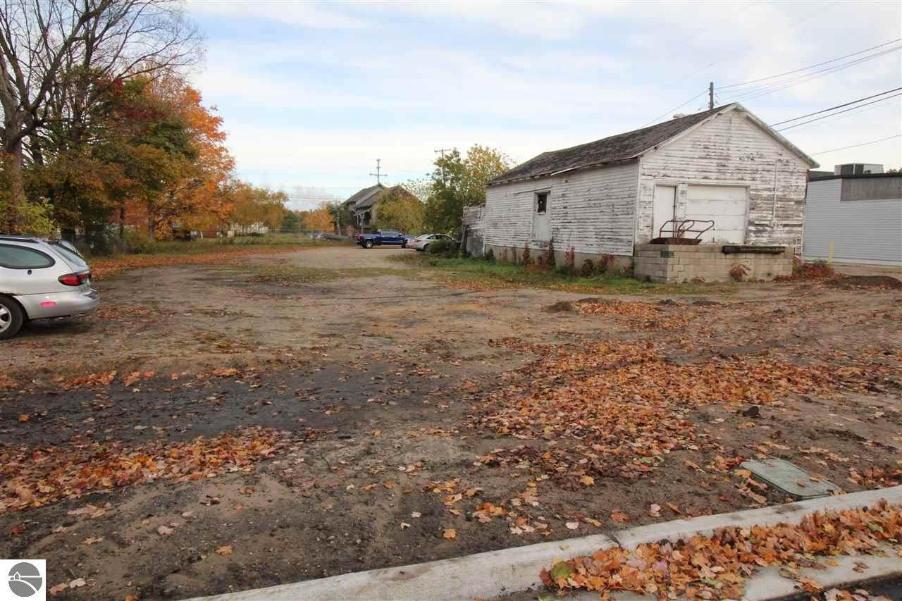 114 Bremer - Photo 1