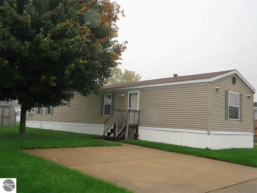 5232 Broadway - Photo 1