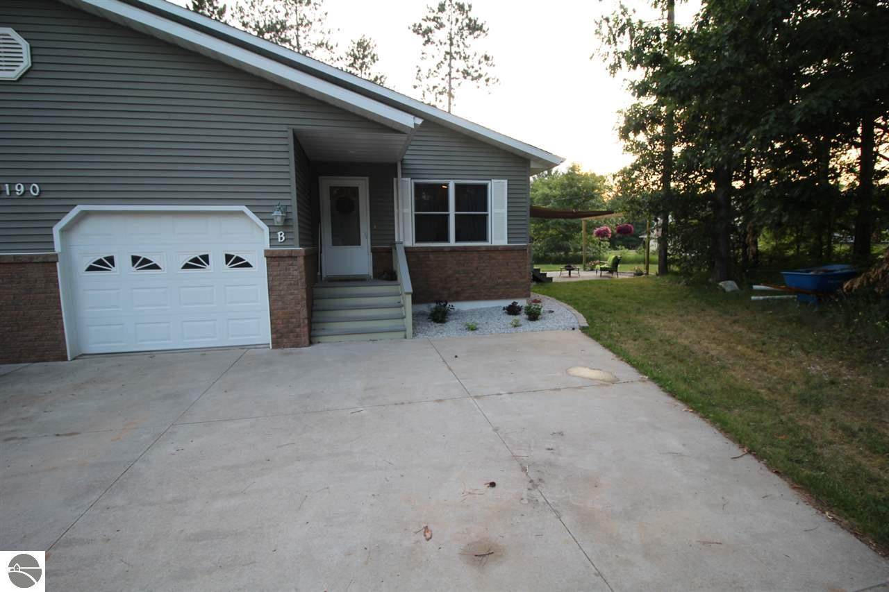 9190 Sockeye Drive - Photo 1