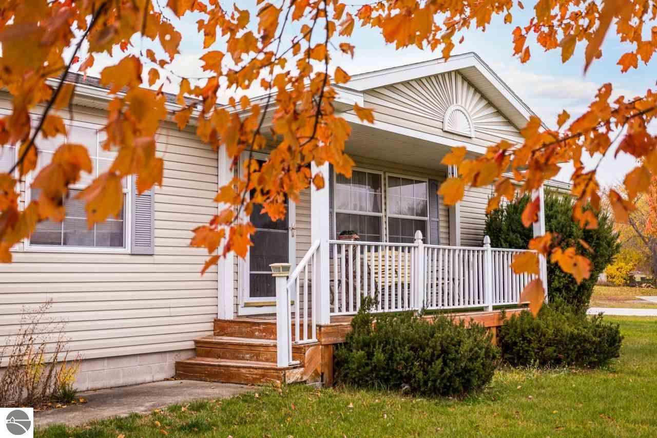 576 Autumnview Lane - Photo 1