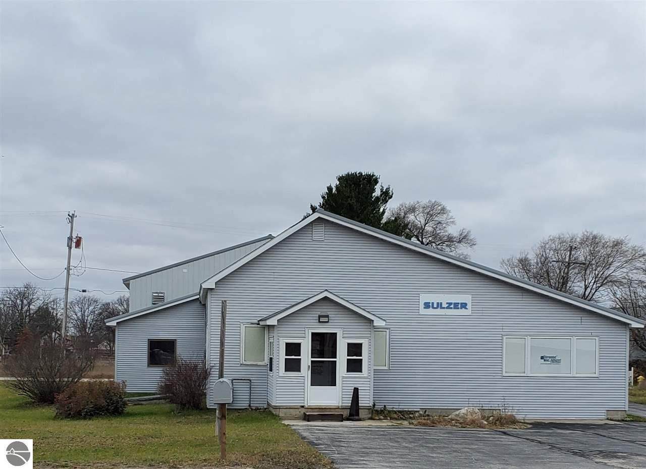 422 Pine - Photo 1