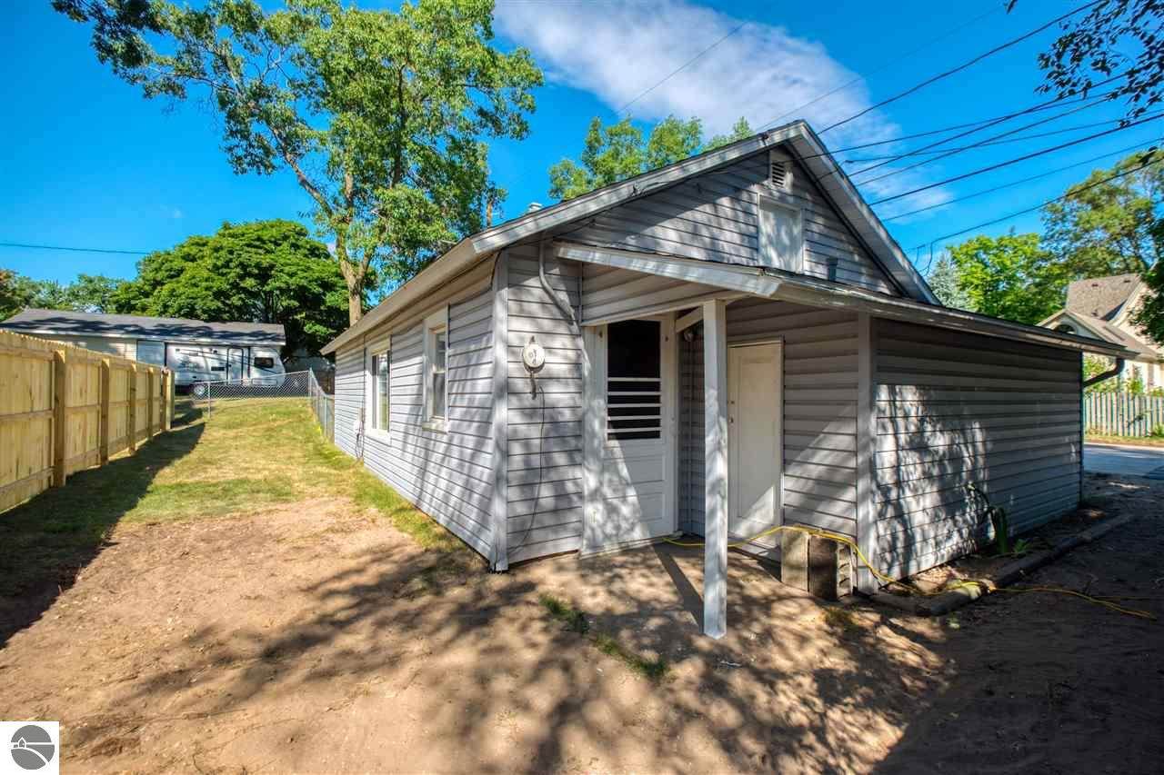 1053 Webster Street - Photo 1