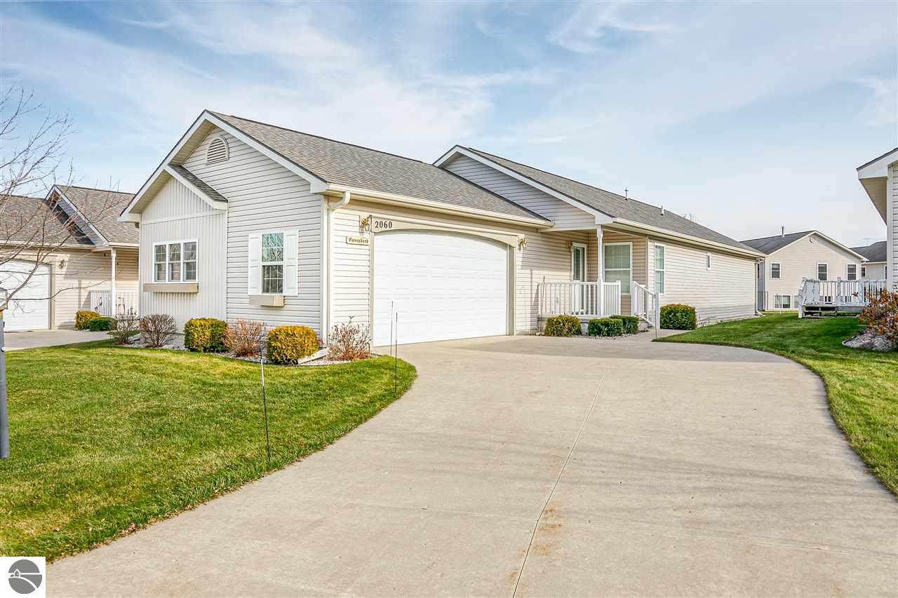 2060 Landview Drive - Photo 1
