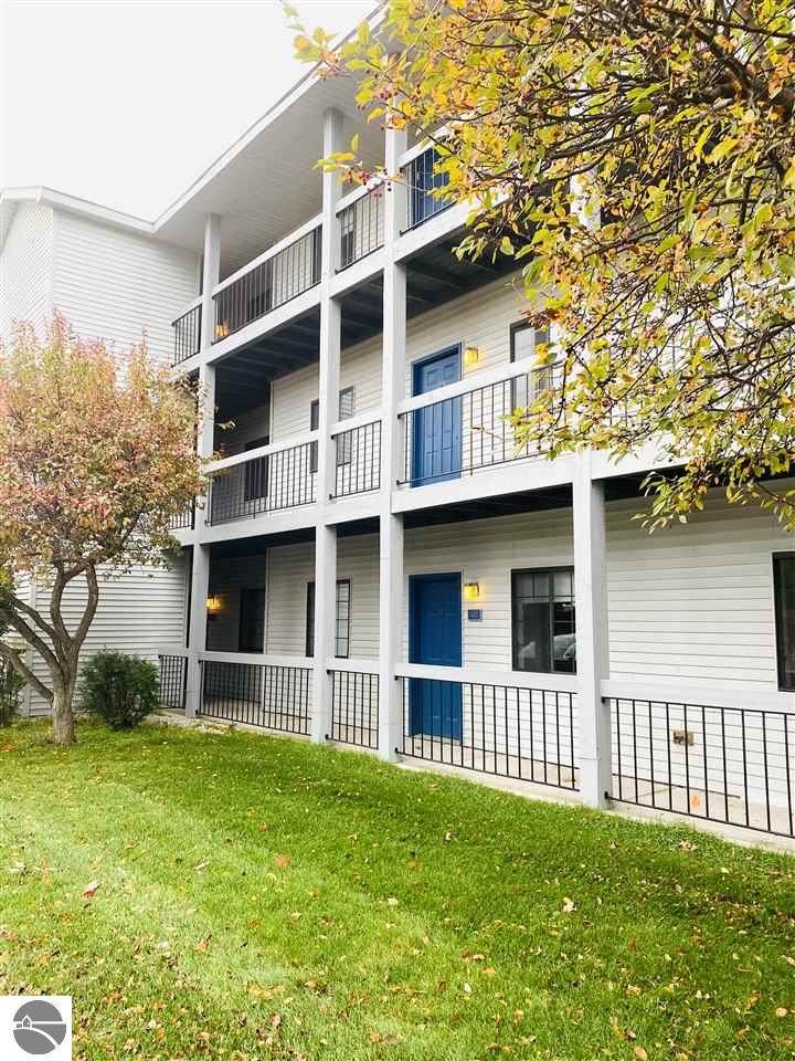 525 Riverine Drive - Photo 1
