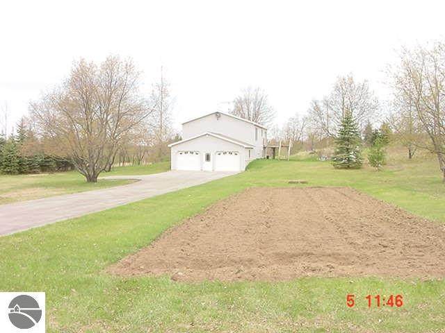 3760 Mackinaw Trail - Photo 1