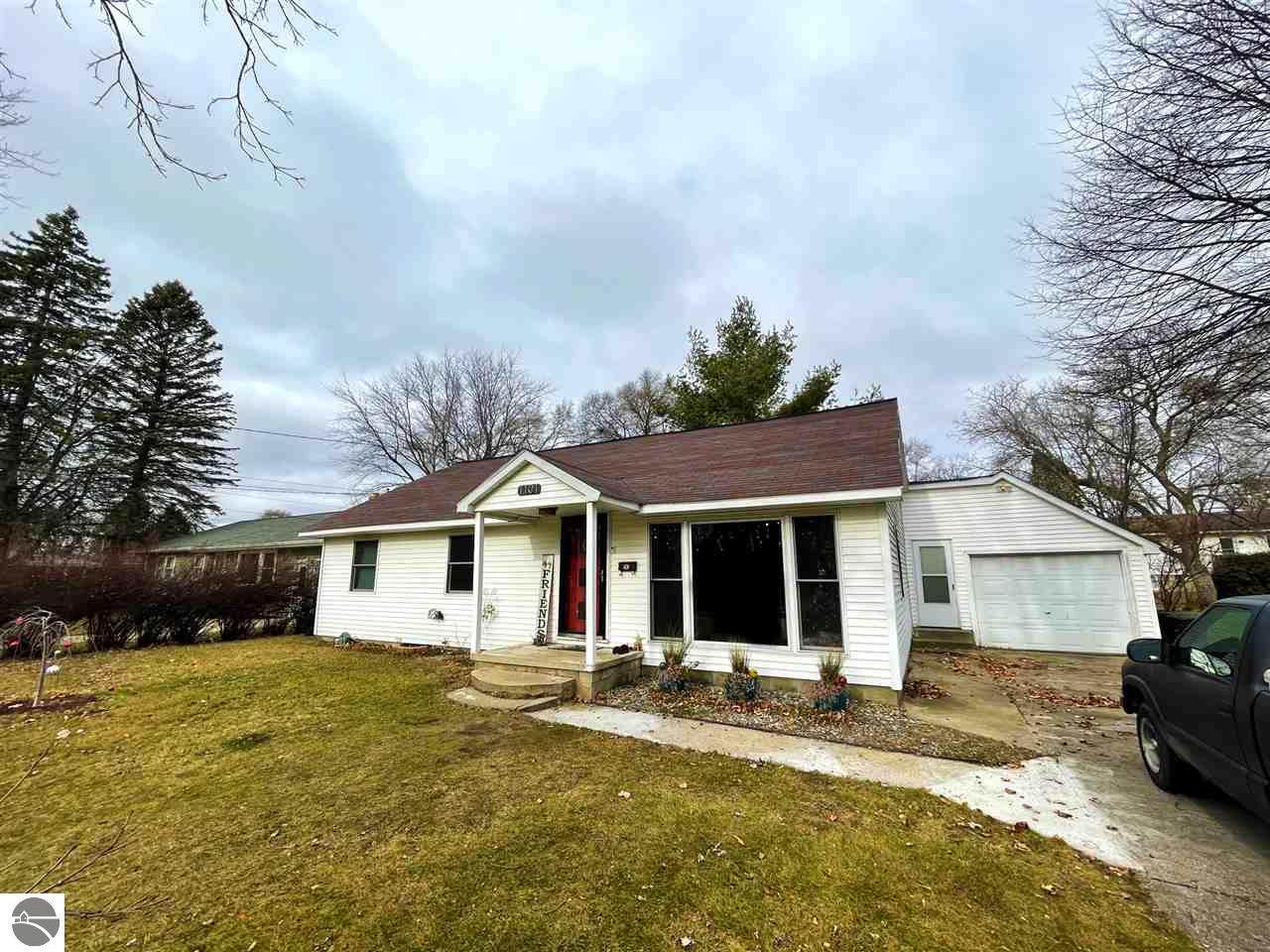 1101 Bennett Avenue - Photo 1