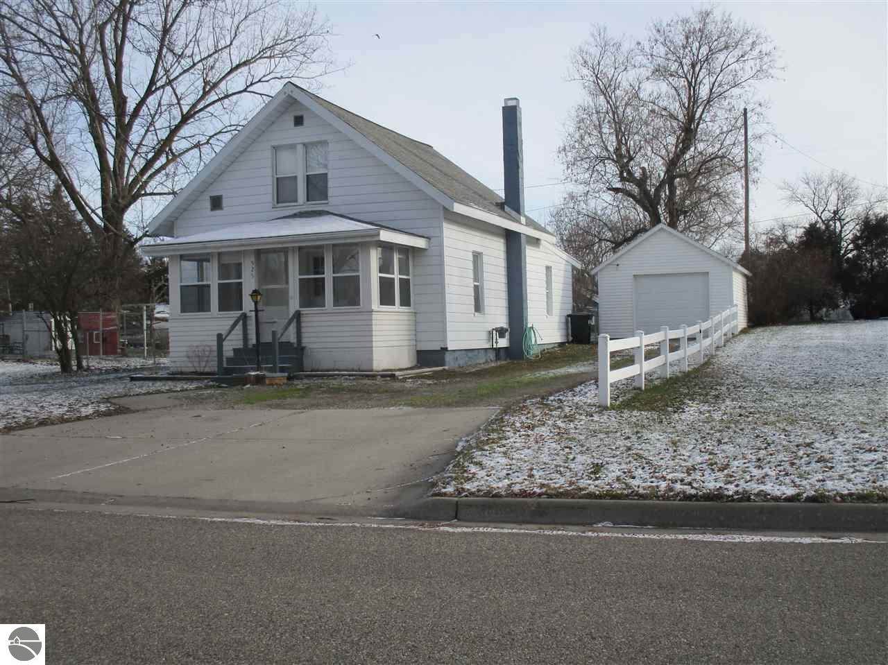 525 Rockingham Avenue - Photo 1