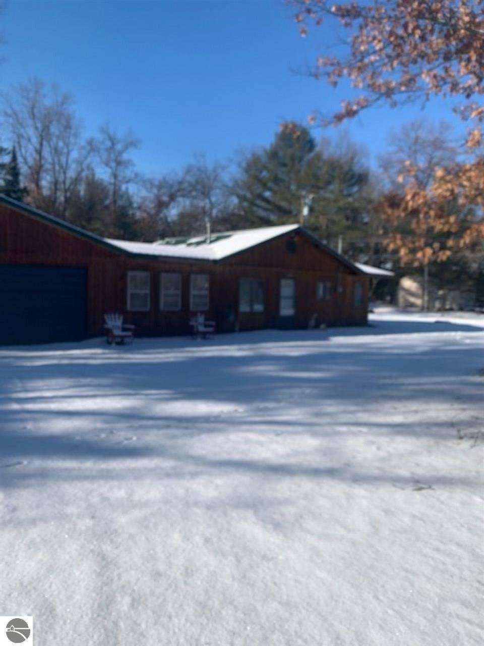1536 Riverview - Photo 1