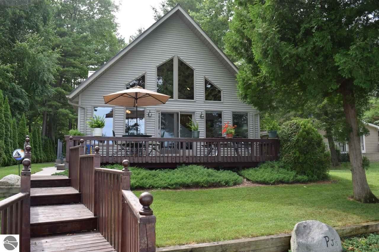 2336 Northeast Drive - Photo 1