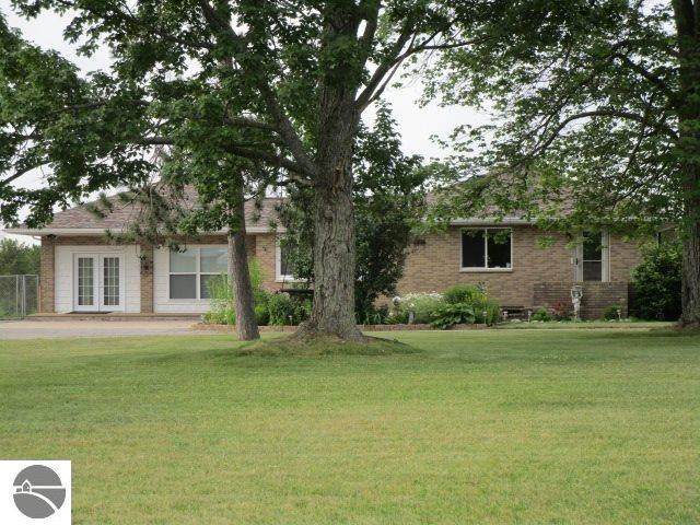 2027 Peach Lake Road - Photo 1