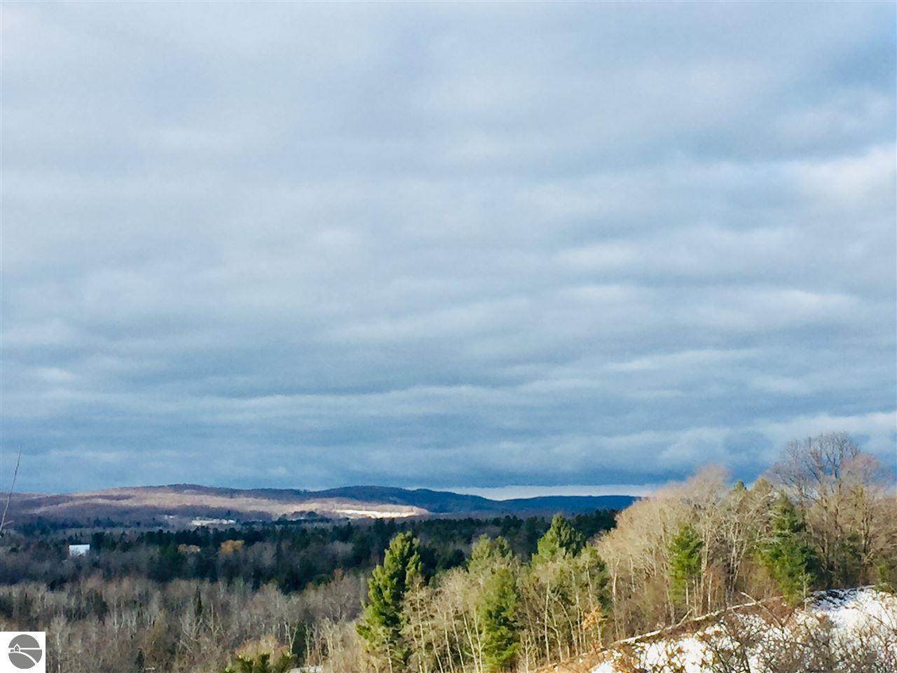 Highland - Photo 1