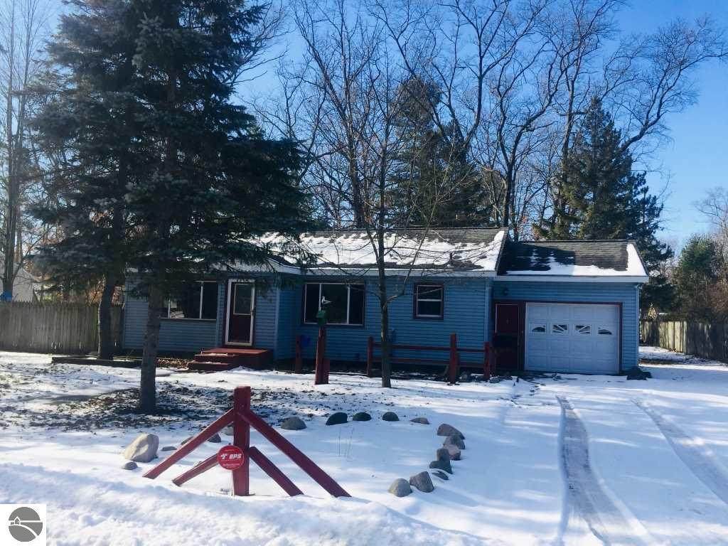 604 Woodland Drive - Photo 1