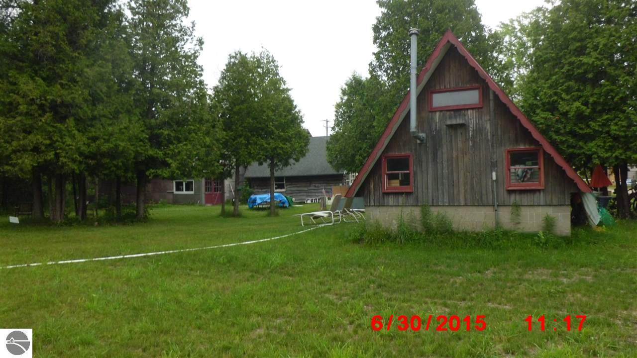 9418 Honor Highway - Photo 1