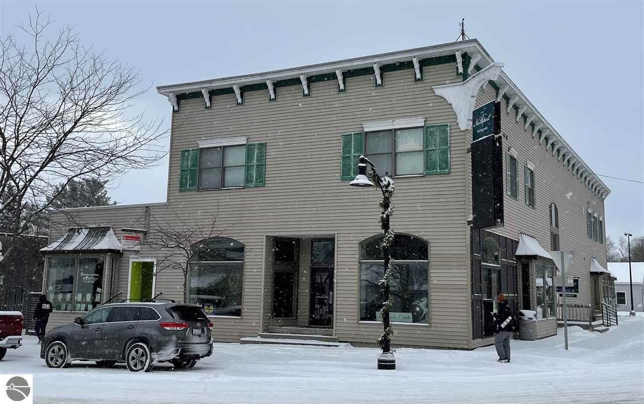 109 Nagonaba Street - Photo 1