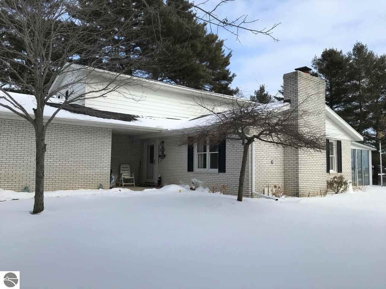 4014 Us-23 - Photo 1