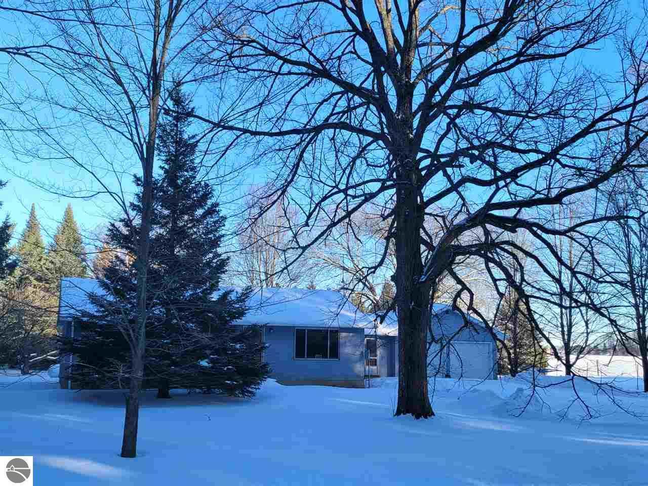 9482 N St Helen Road - Photo 1