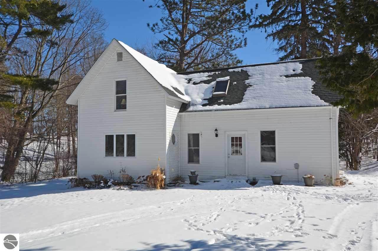 1523 Higgins Road - Photo 1