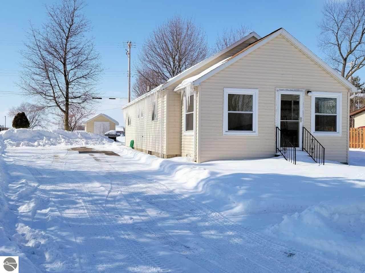 530 Moyer Avenue - Photo 1