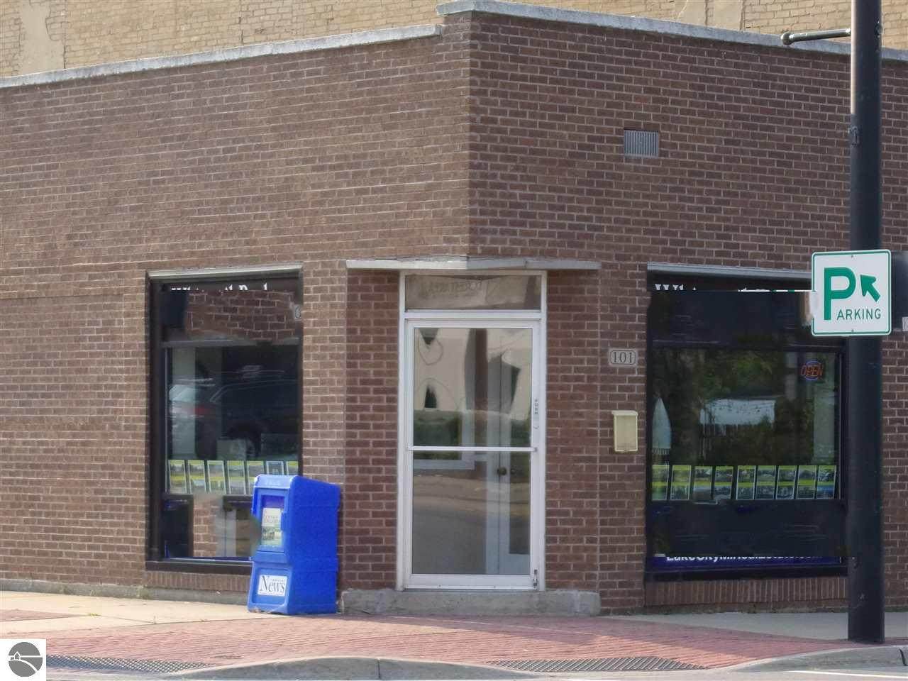 101 Main Street - Photo 1