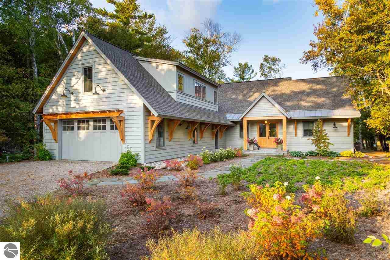 384 Mill Street - Photo 1