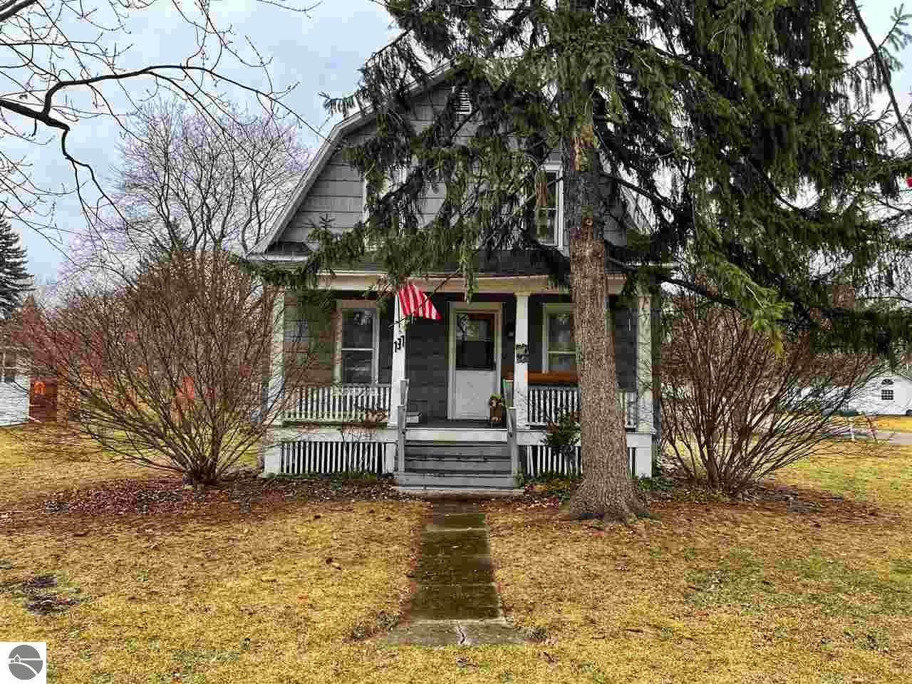 137 Sixth Street - Photo 1