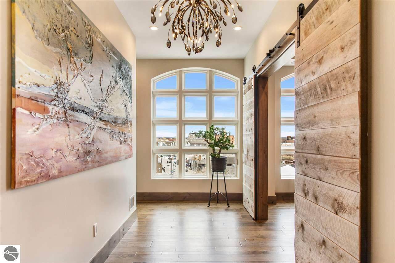 333 Grandview Parkway - Photo 1